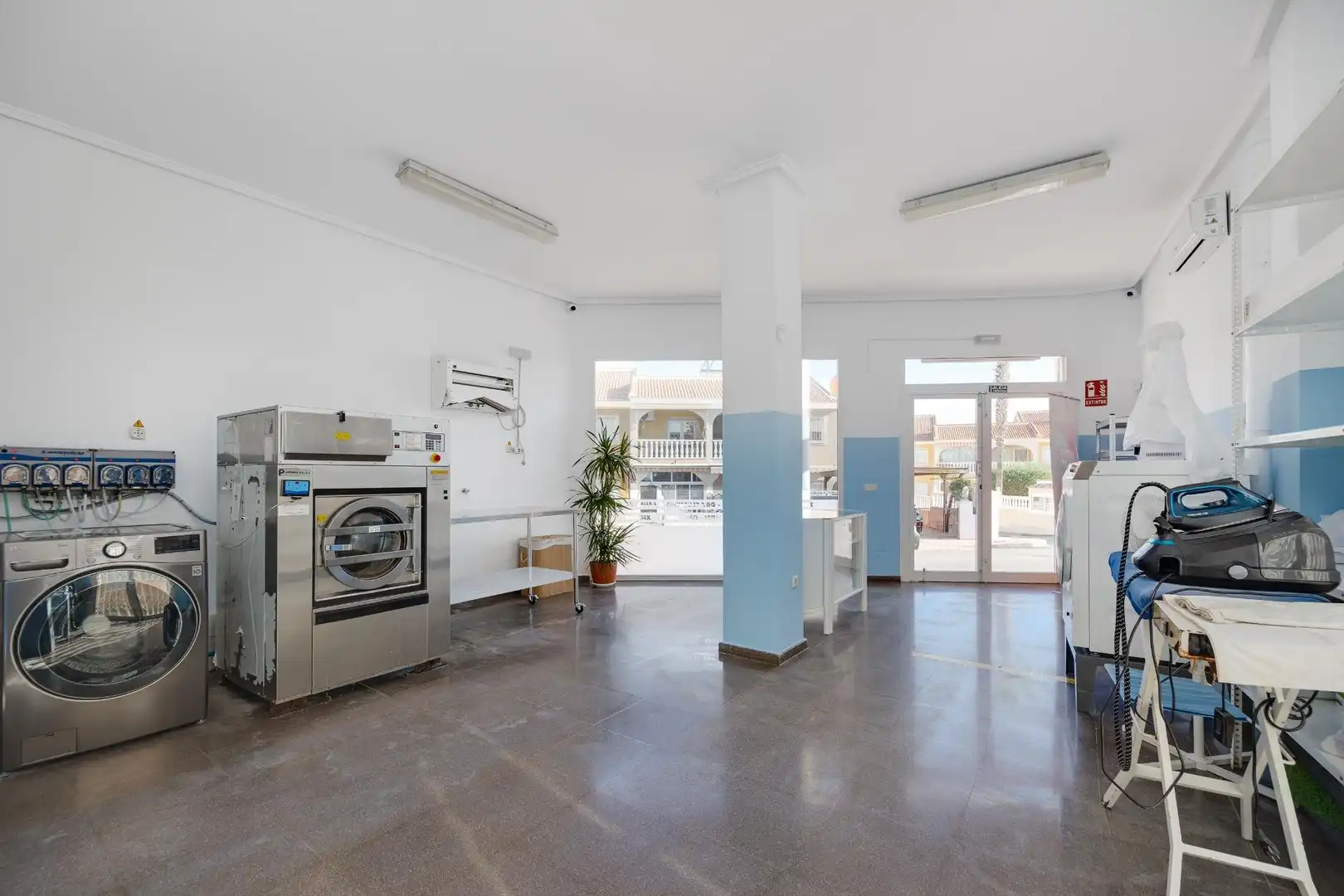 Commercial properties for sale in Doña Pepa
