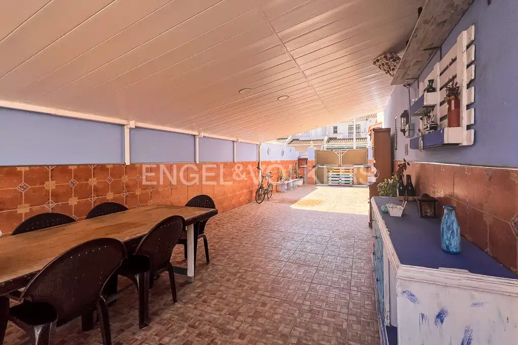 Terraza de Ático de alquiler en Sueca con Aire acondicionado, Calefacción y Jardín privado