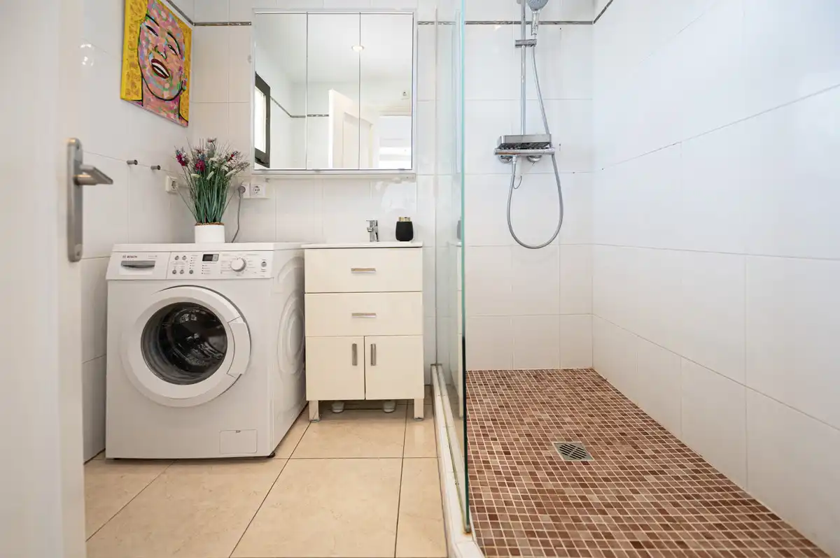 Apartamento con piscina en venta en Calahonda, imagen 21