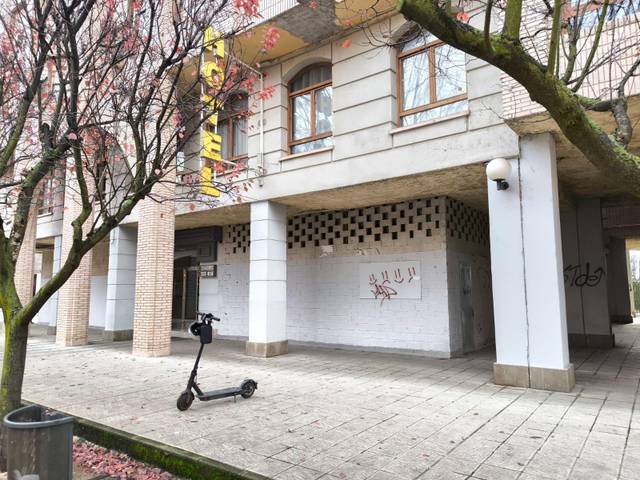 Local comercial en Venta en Calle de Moisés de León, 47 en El Ejido - Santa Ana