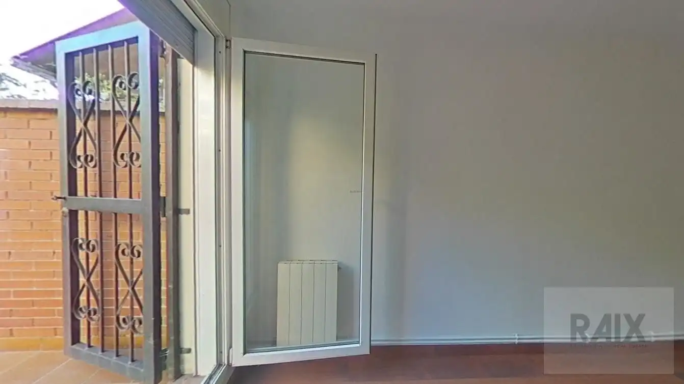 Habitación de Piso en venta en Sabadell con Calefacción y Terraza
