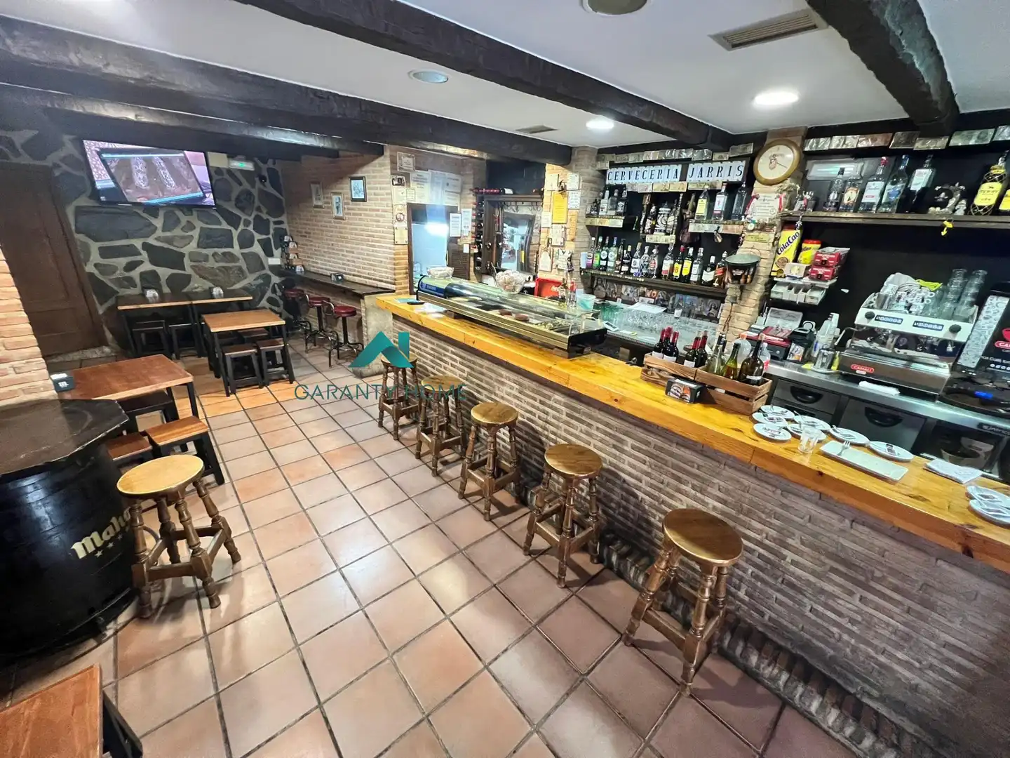 Commercial properties for sale in Burguillos de Toledo  with Air Conditioner
