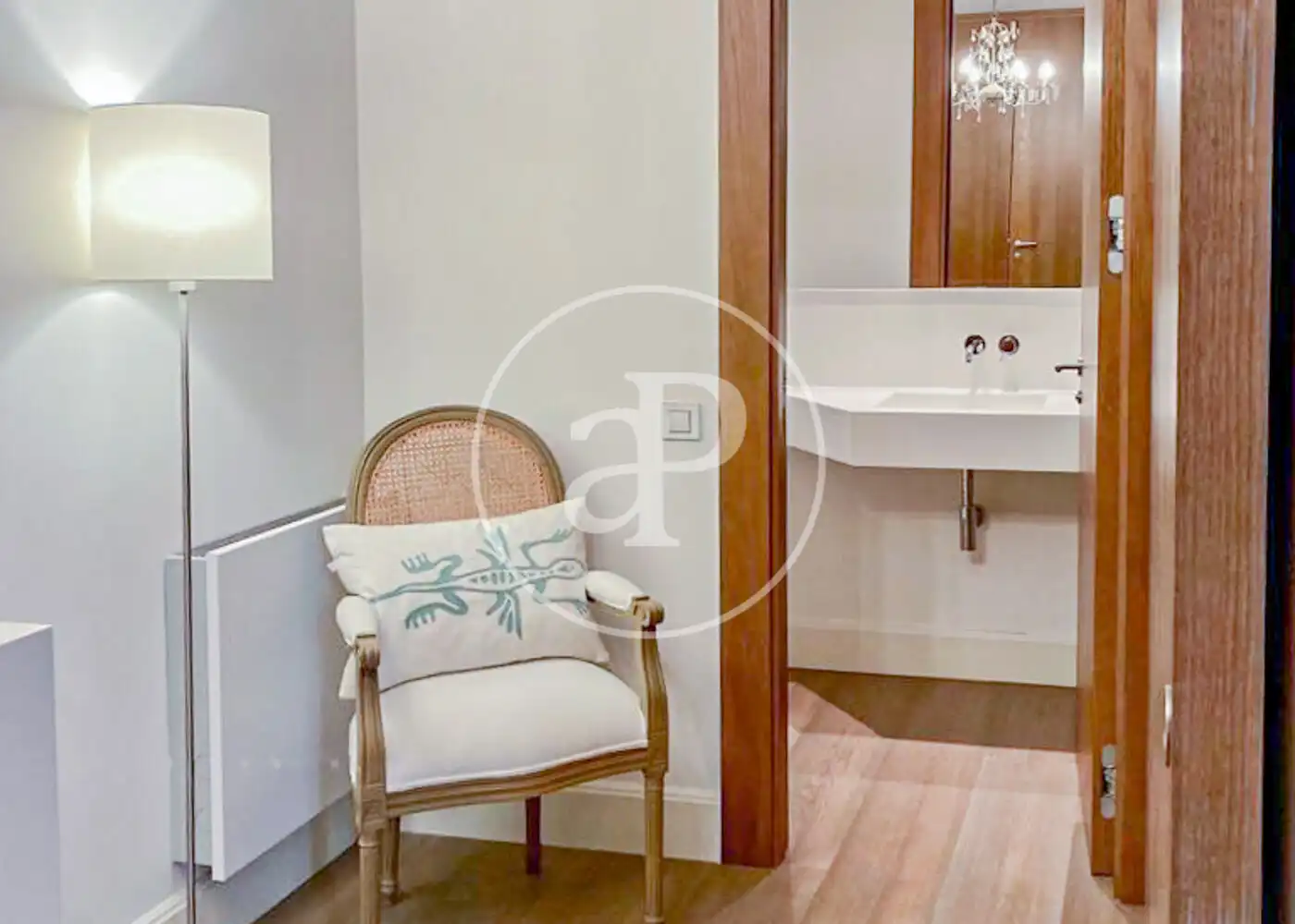 Baño de Casa o chalet de alquiler en Madrid con Aire acondicionado, Calefacción y Jardín privado
