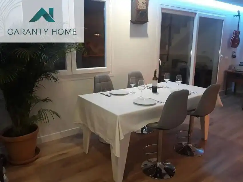 Comedor de Dúplex de alquiler en Málaga con Aire acondicionado, Terraza y Amueblado