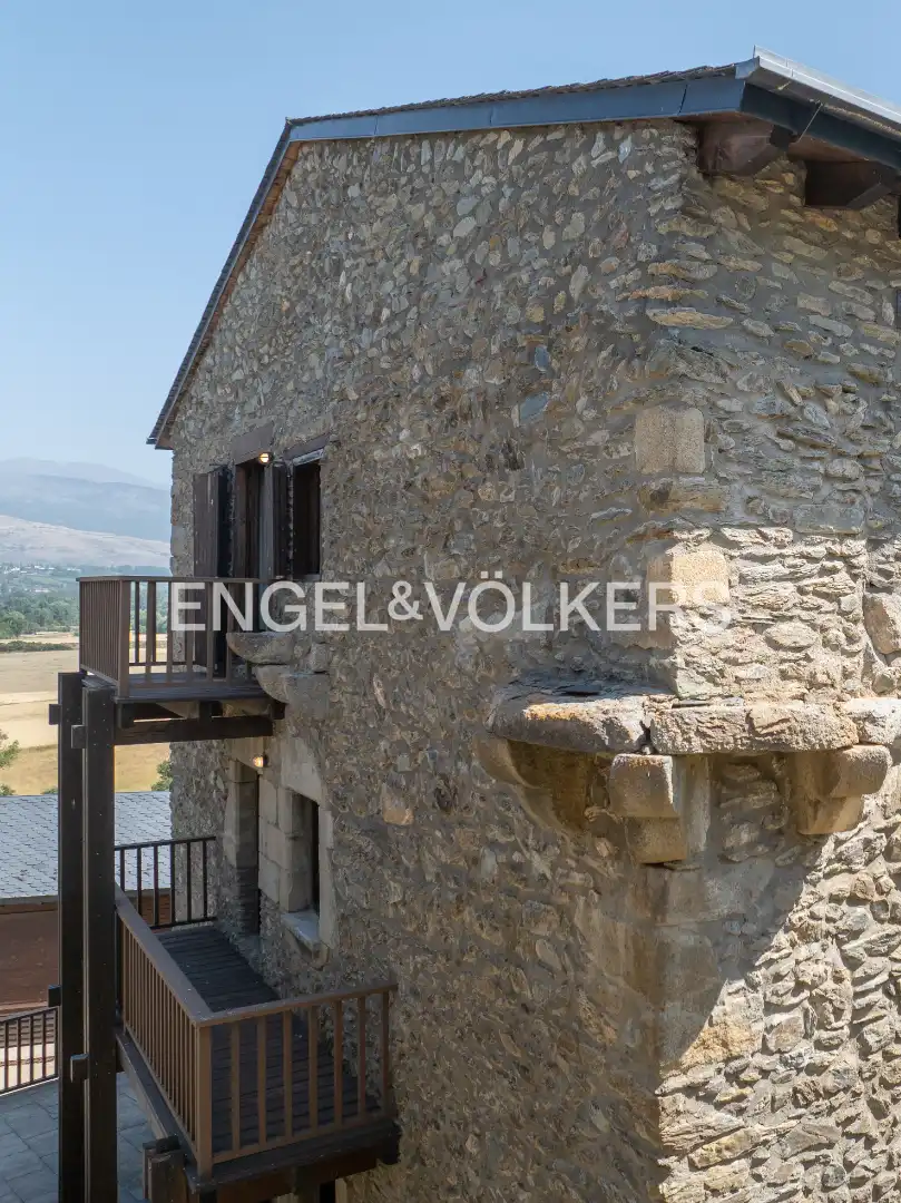 Vista exterior de Casa adosada en venta en Fontanals de Cerdanya con Calefacción, Parquet y Terraza