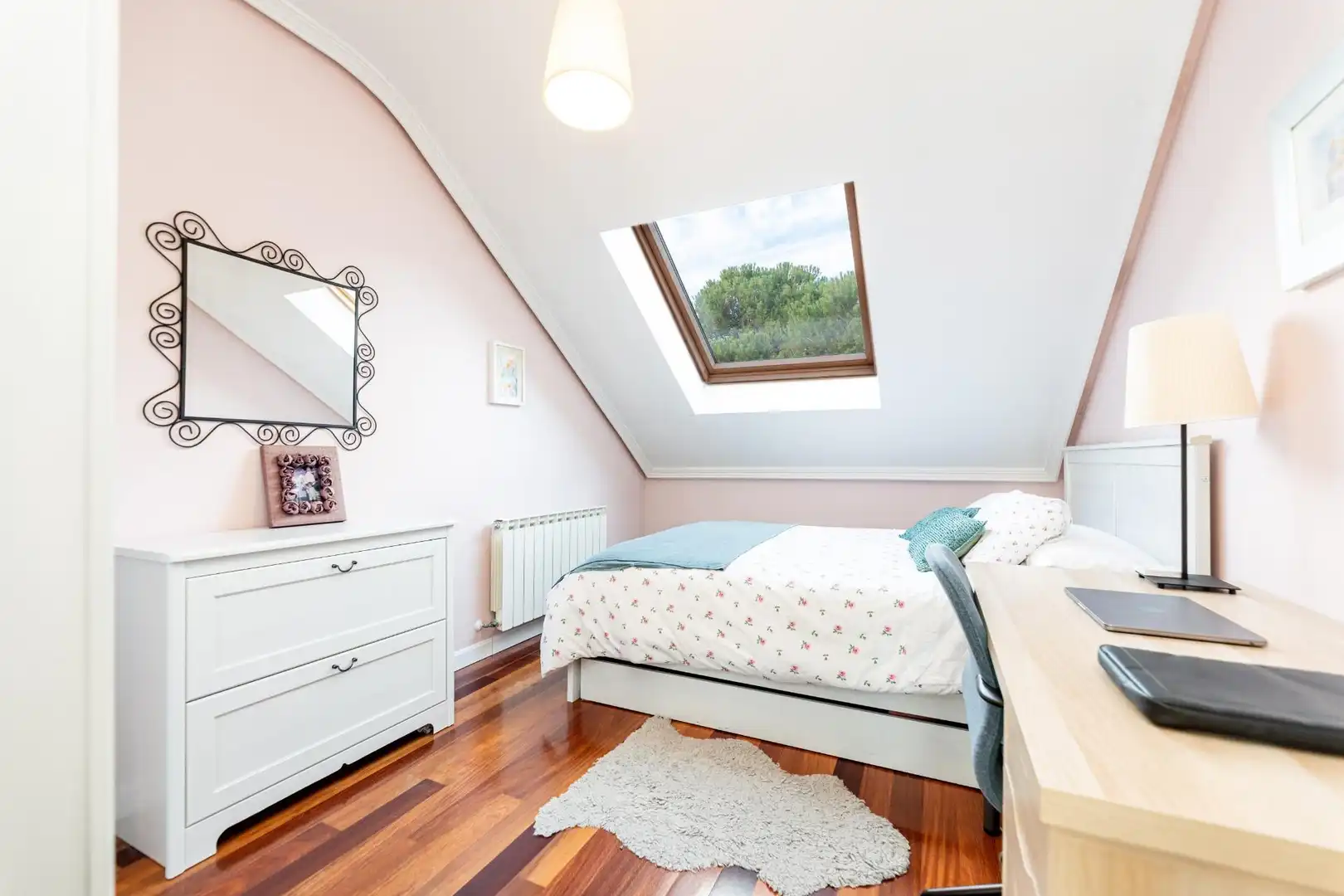 Habitación de Casa o chalet en venta en Torrelodones con Aire acondicionado, Calefacción y Jardín privado