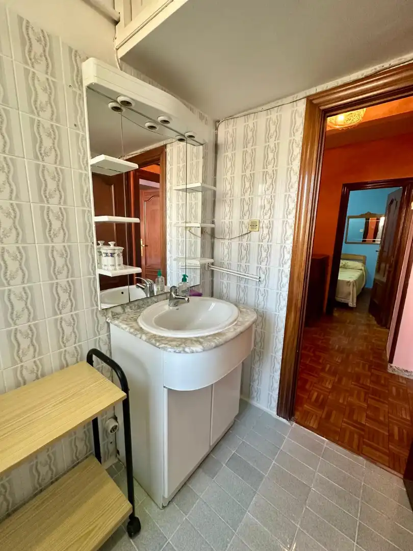 Baño de Piso en venta en Valladolid con Calefacción, Trastero y Amueblado