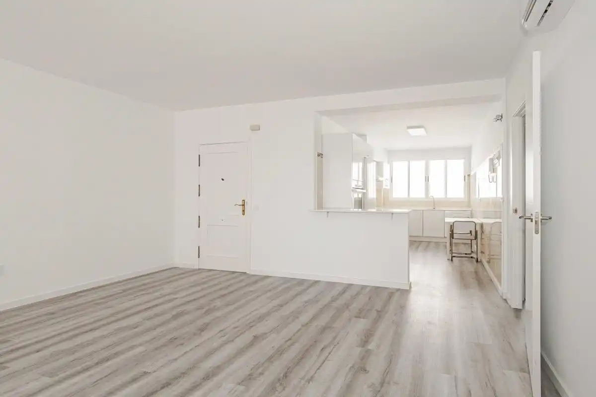 Bedroom of Flat for rent in Sevilla  with Air Conditioner, Heating and Terrace