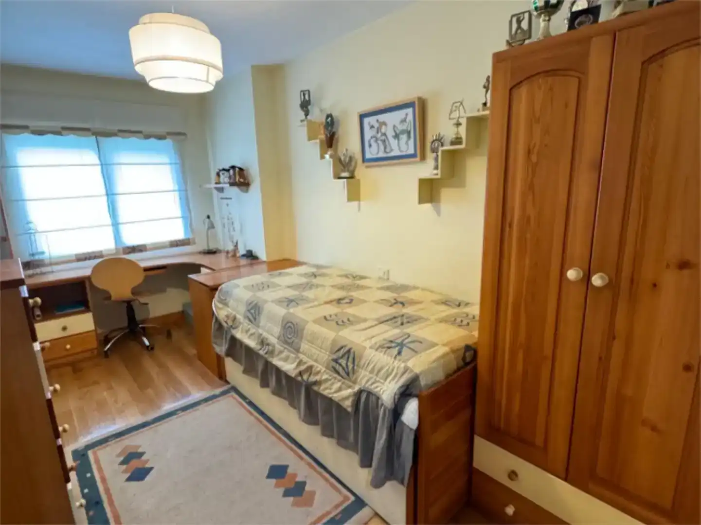 Habitación de Piso en venta en Quiroga con Parquet, Trastero y Amueblado