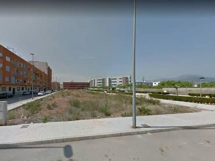 Residential land for sale in Carrer Enrique Giner 108, imagen 2
