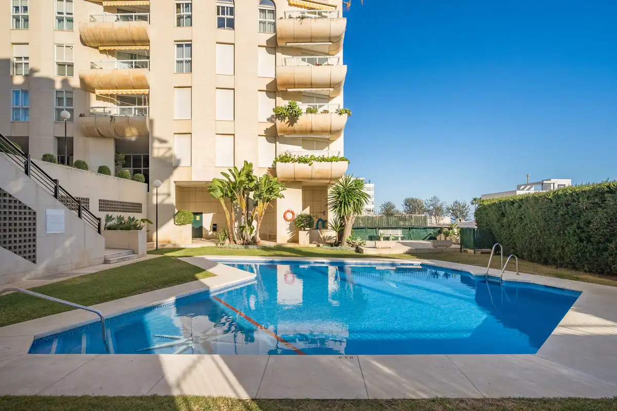 Apartament amb piscina en venda a Nueva Andalucía