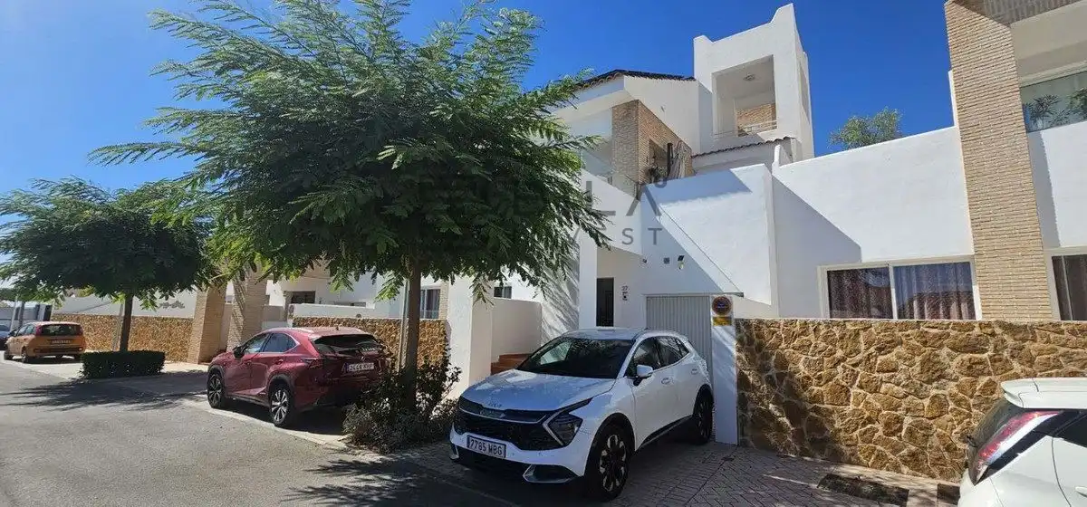 Chalet con piscina en venta en de la Estacion, imagen 40