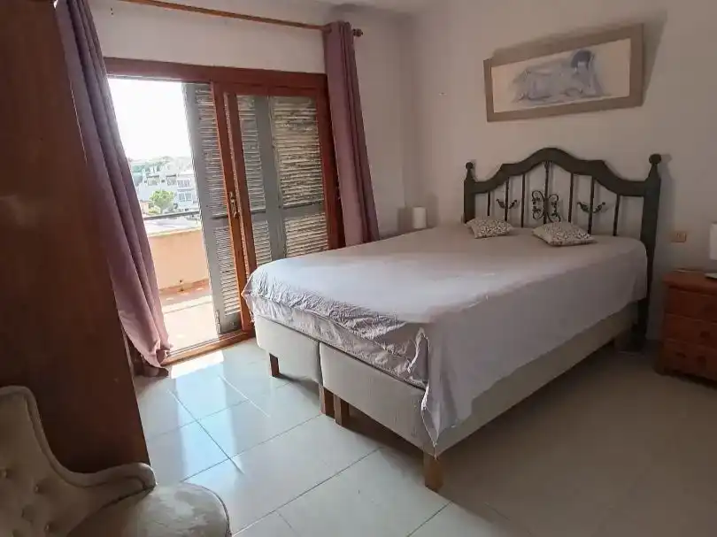Dormitori de Pis en venda en Torrevieja amb Terrassa, Piscina i Balcó