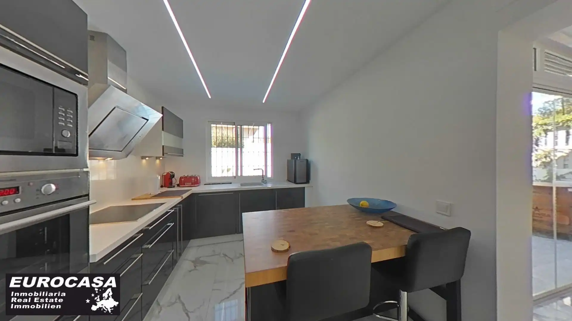 Küche von Haus oder Chalet zum Verkauf in La Nucia mit Privatgarten, Terrasse und Abstellraum