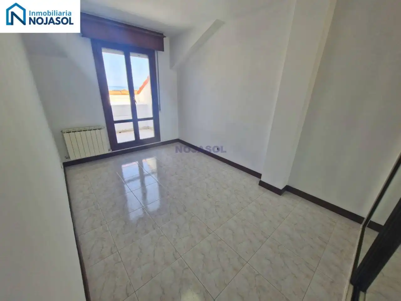 Habitación de Apartamento en venta en Noja con Calefacción, Terraza y Balcón
