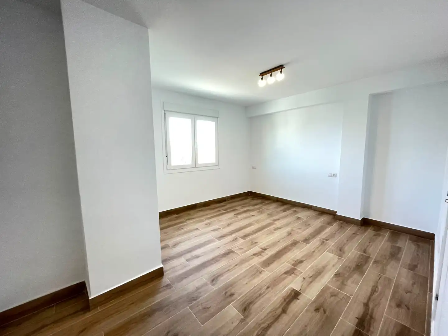 Bedroom of Flat for rent in Málaga  with Air Conditioner, Terrace and Balcony