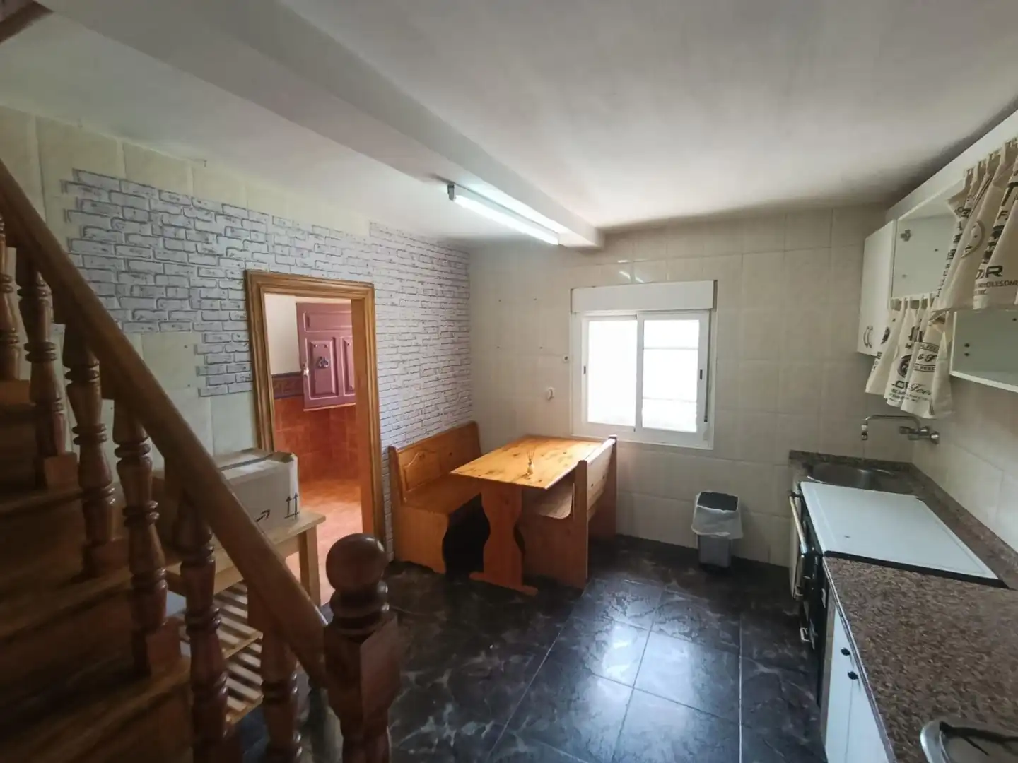 Küche von Country house zum Verkauf in San Martín del Rey Aurelio mit Balkon