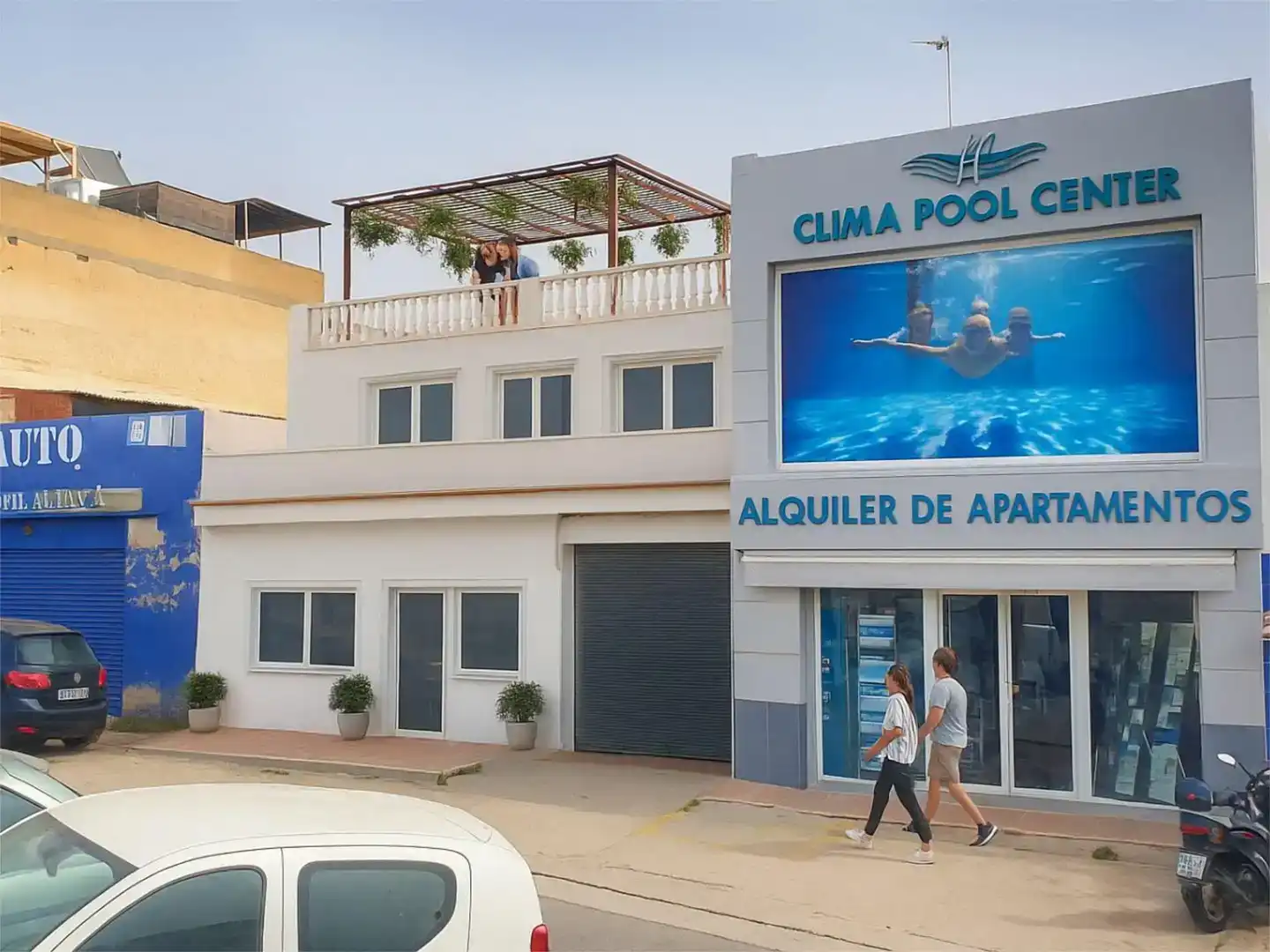 Piscina de Nave industrial en venta en Nerja