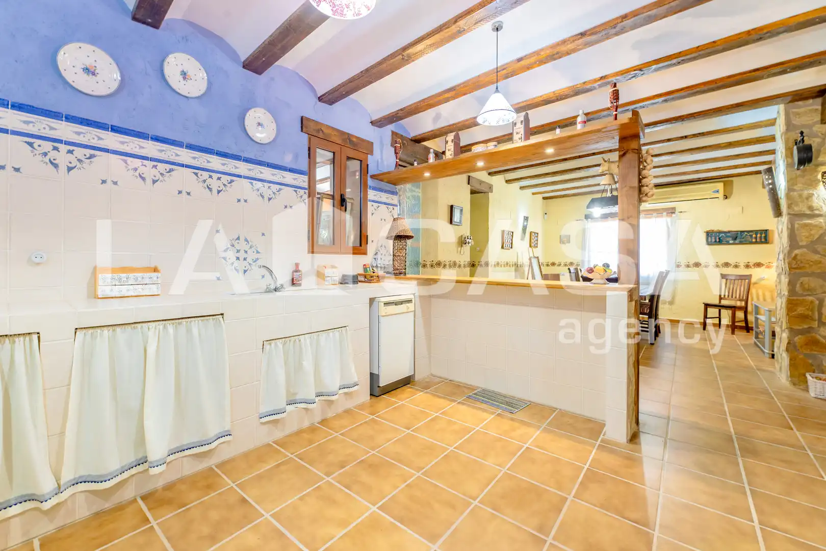 Kitchen of Houses for sale in Requena
