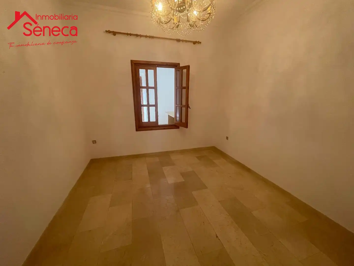 Detached homes for sale in El Carpio  with Air Conditioner, Heating and Furnished