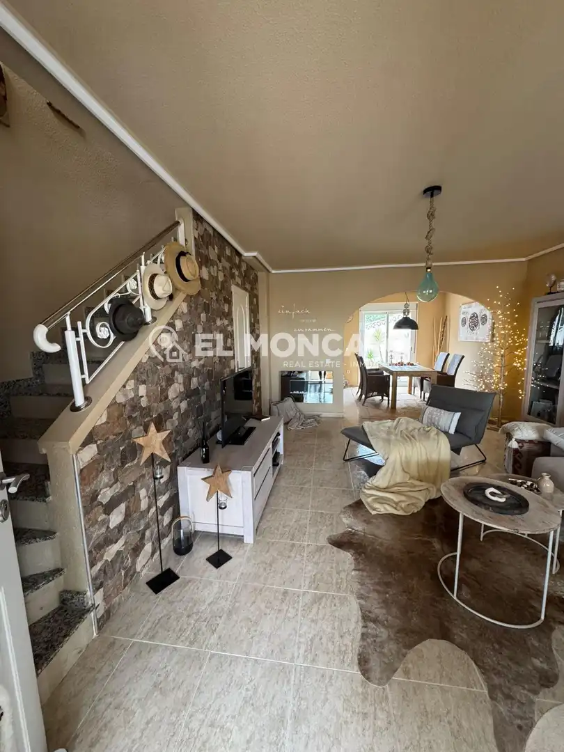 Sala de estar de Casa adosada en venta en Rojales con Aire acondicionado, Calefacción y Jardín privado