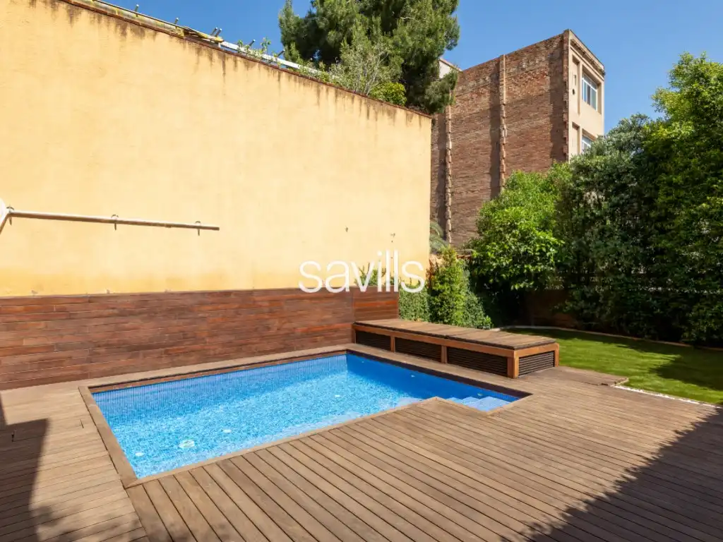 Schwimmbecken von Haus oder Chalet zur Miete in Barcelona mit Privatgarten und Schwimmbad