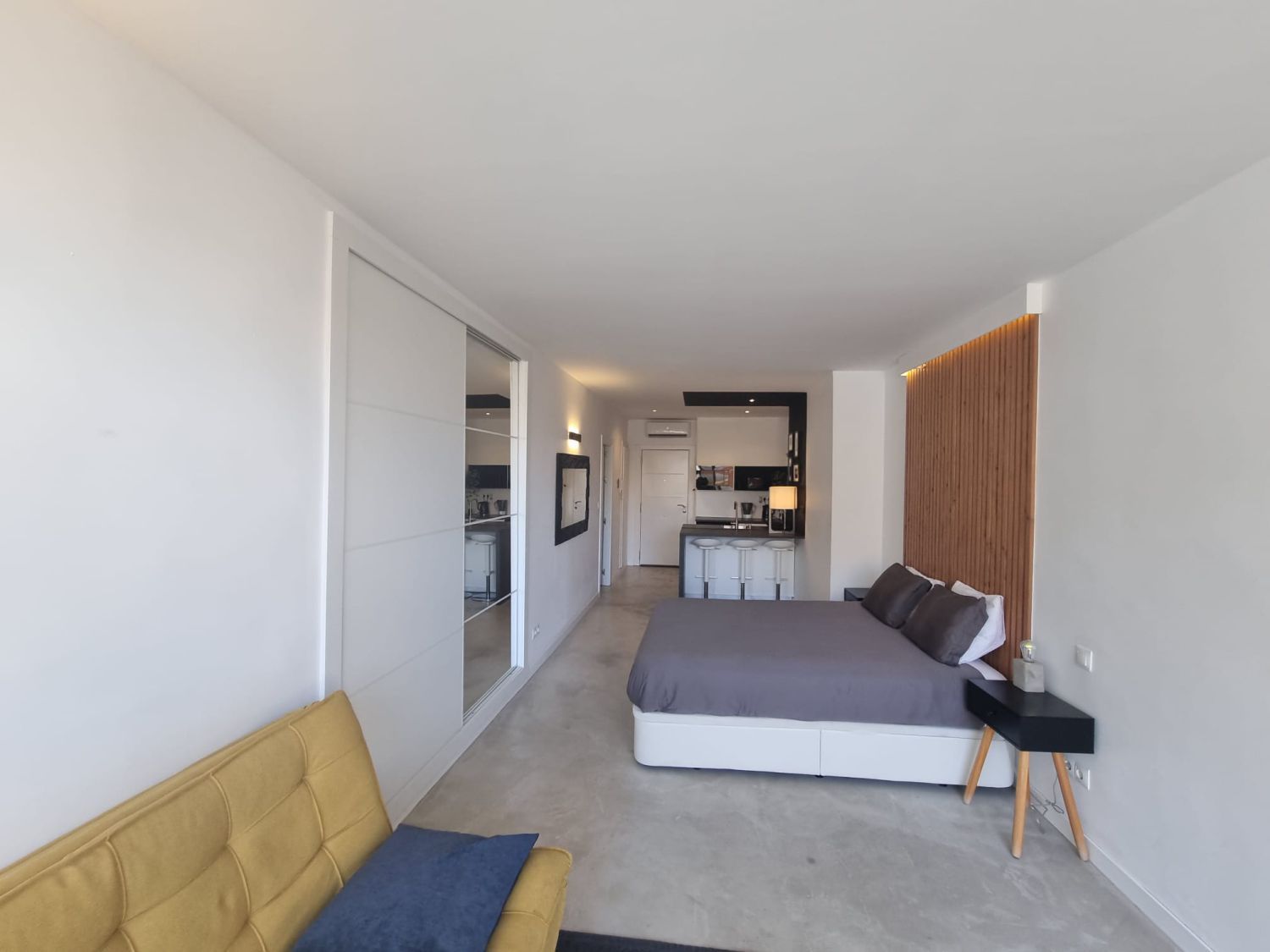 Dormitori de Apartament en venda en Torremolinos amb Aire condicionat, Calefacció i Terrassa