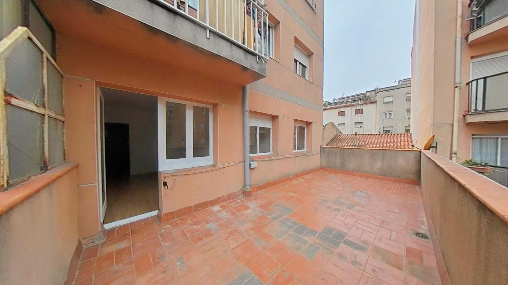 Vista exterior de Pis en venda en Mollet del Vallès amb Terrassa i Forn