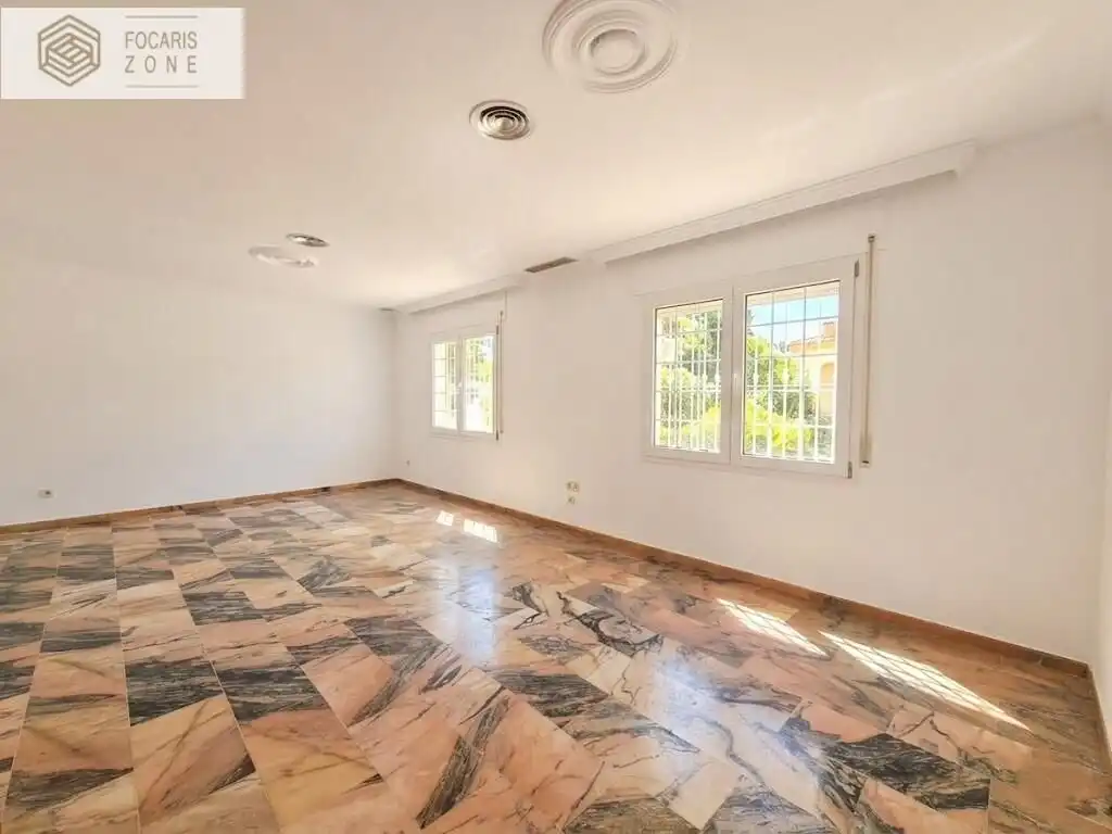 Sala d'estar de Casa o xalet en venda en Málaga amb Aire condicionat, Calefacció i Terrassa
