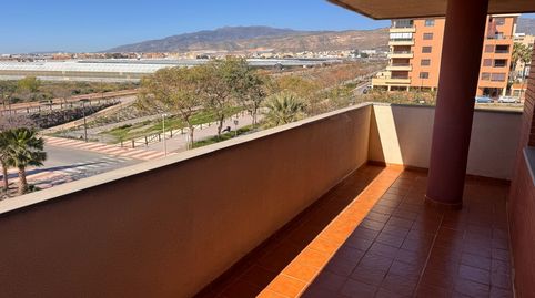 Foto 2 de Piso en venta en Los Galos, Aguadulce Sur, Roquetas de Mar