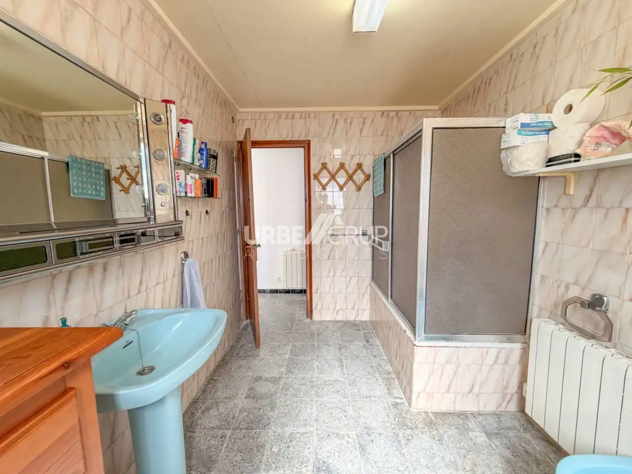 Bathroom of Houses for sale in Terrassa  with Heating and Private garden
