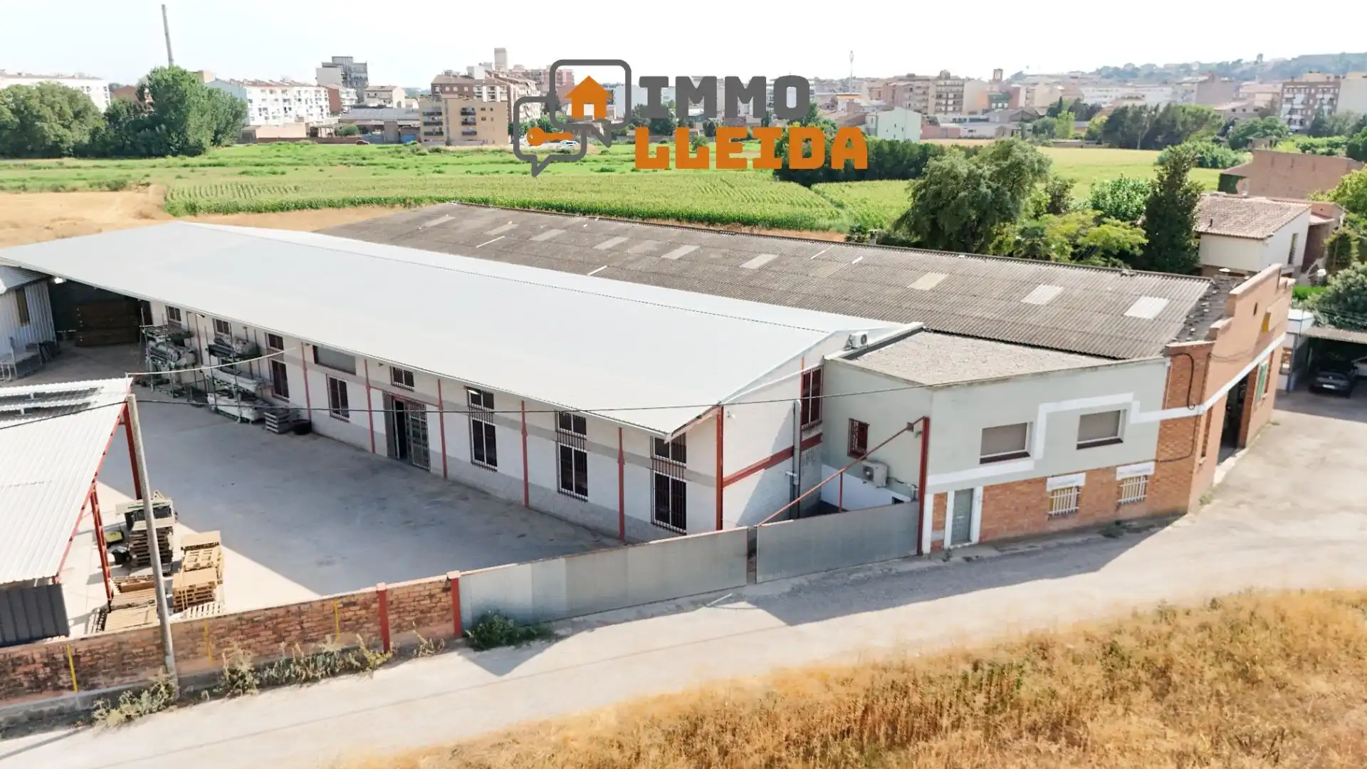 Vista exterior de Nau industrial de lloguer en Vallfogona de Balaguer