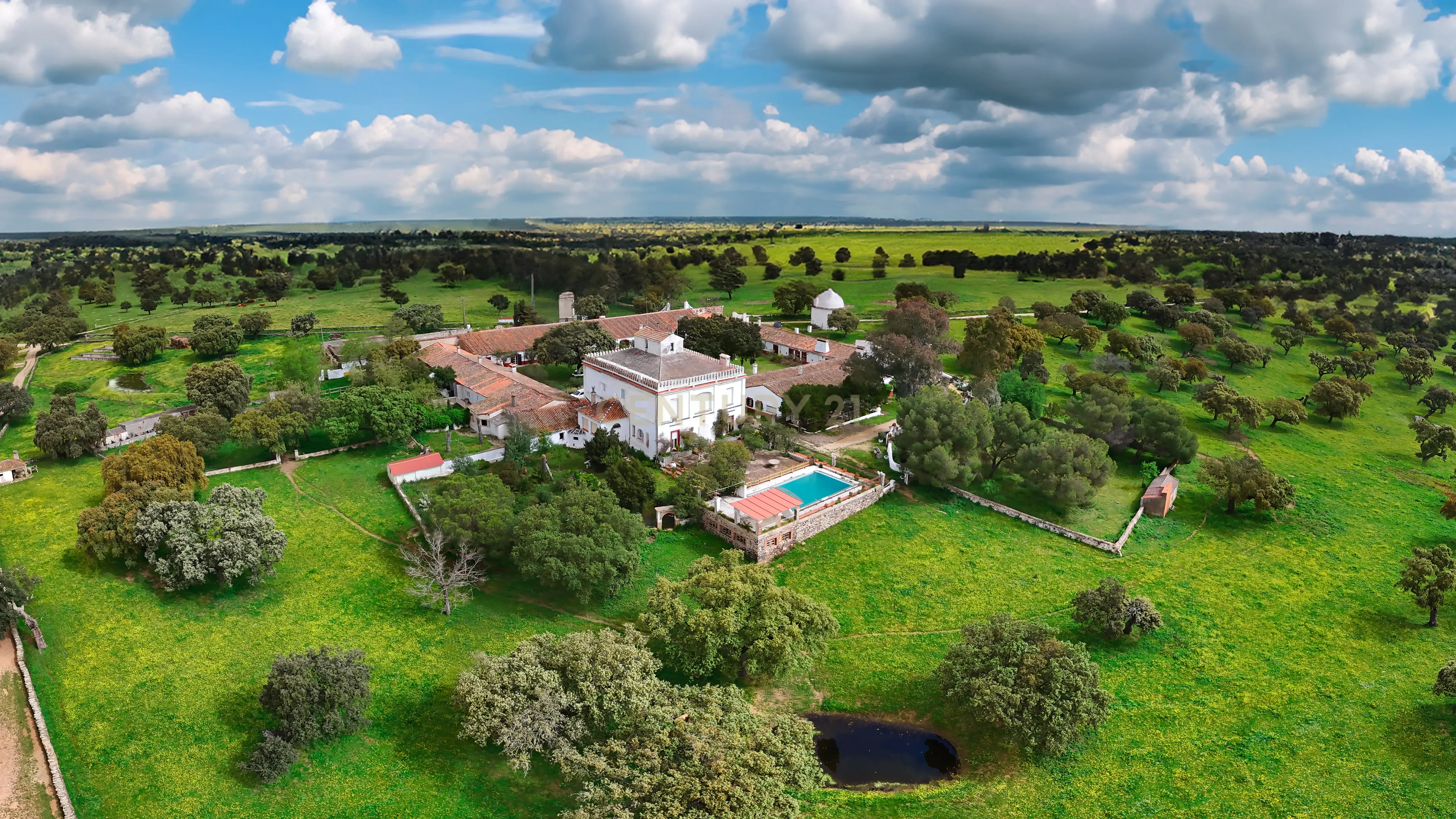 Garden of Building for sale in Brozas