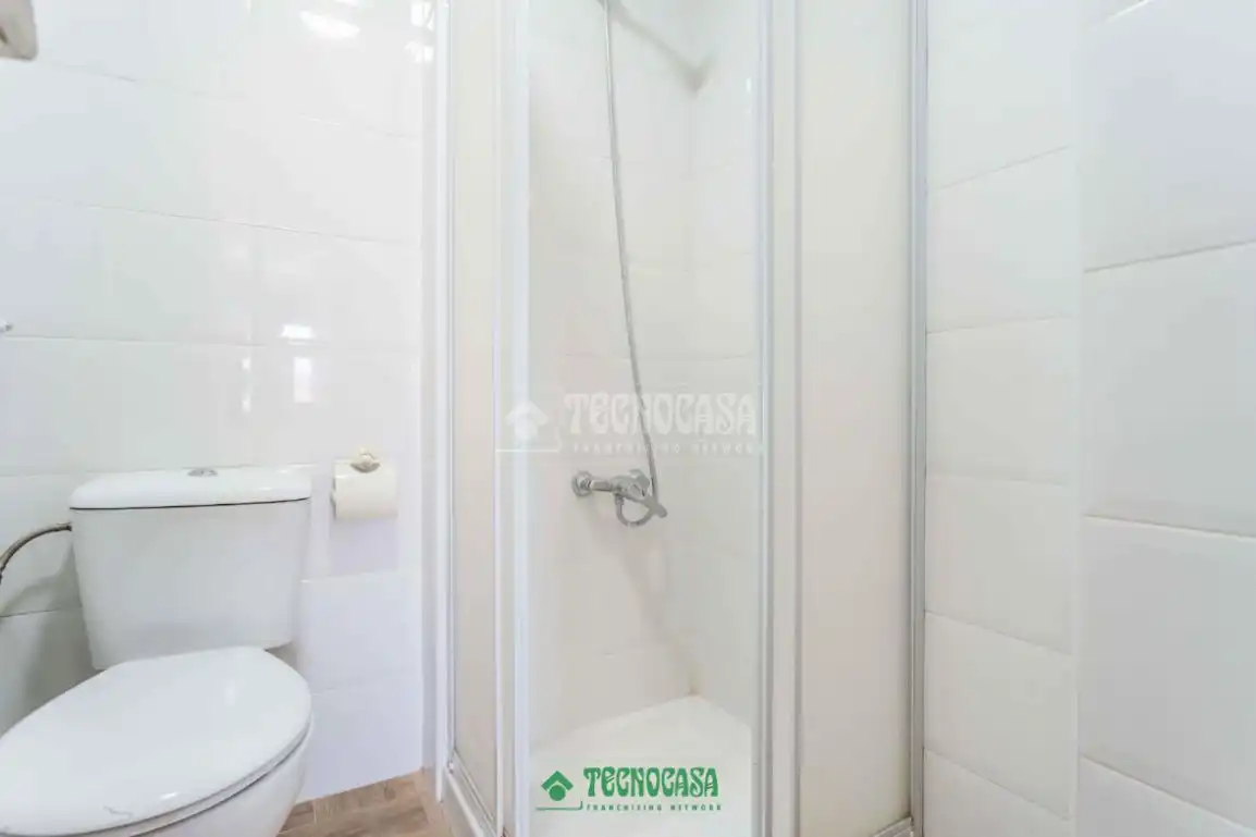 Bathroom of Flat for sale in Almería  with Air Conditioner