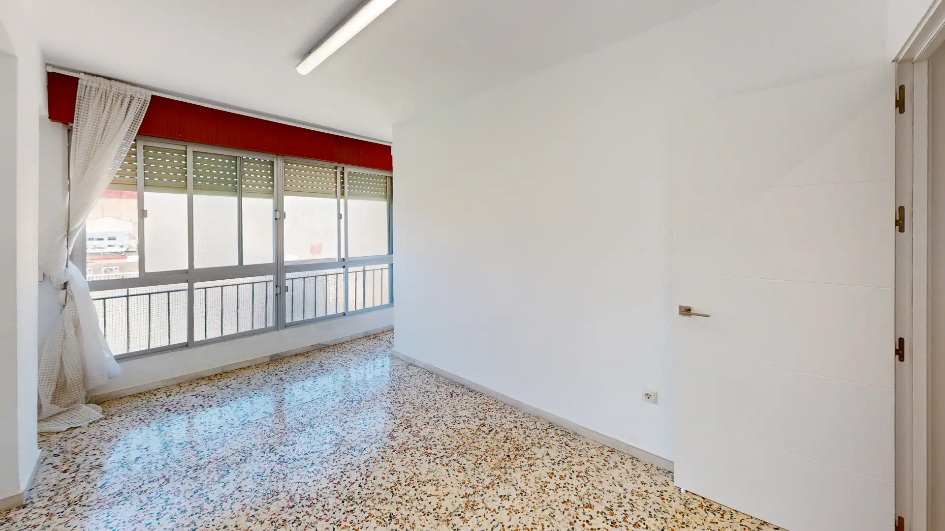 Piso en venta en Almería con Aire acondicionado, Calefacción y Terraza