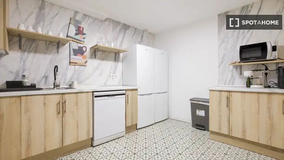 Room in Conde Orgaz - Piovera