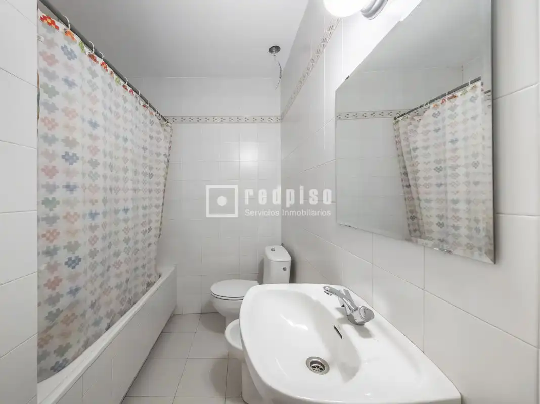 Baño de Piso en venta en Madrid con Aire acondicionado, Calefacción y Parquet