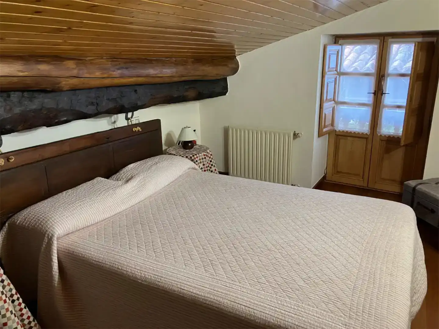 Schlafzimmer von Wohnung zur Miete in Teverga mit Möbliert und Balkon
