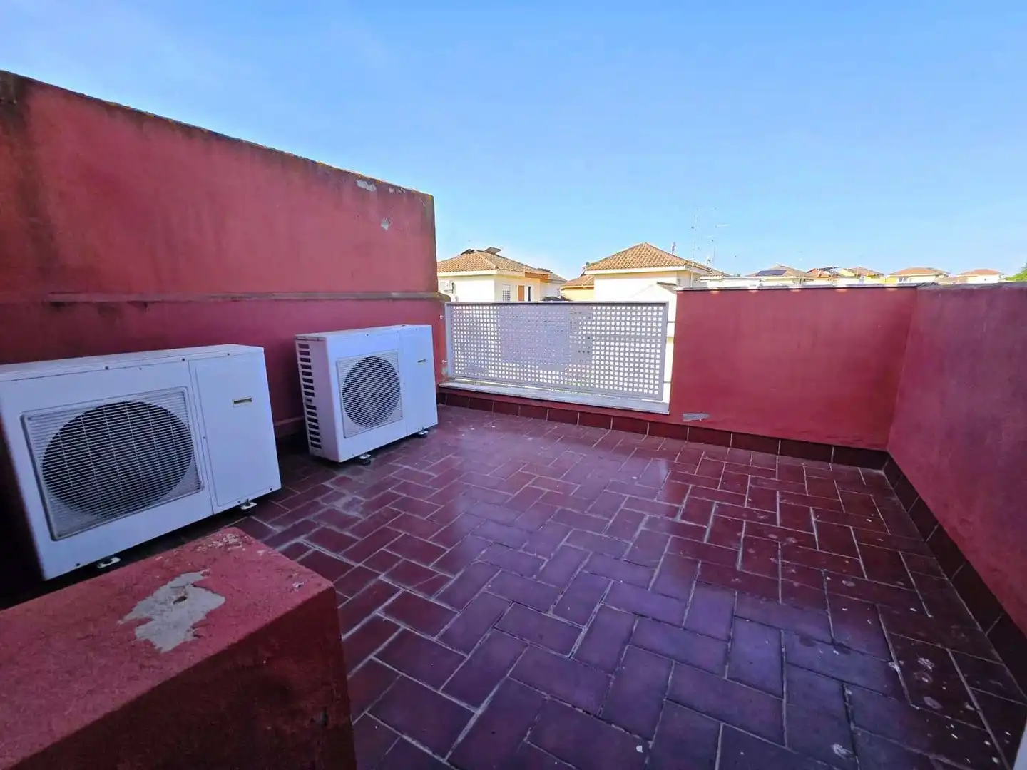 Terrace of Detached homes for sale in Castilleja de la Cuesta  with Air Conditioner, Terrace and Storage room
