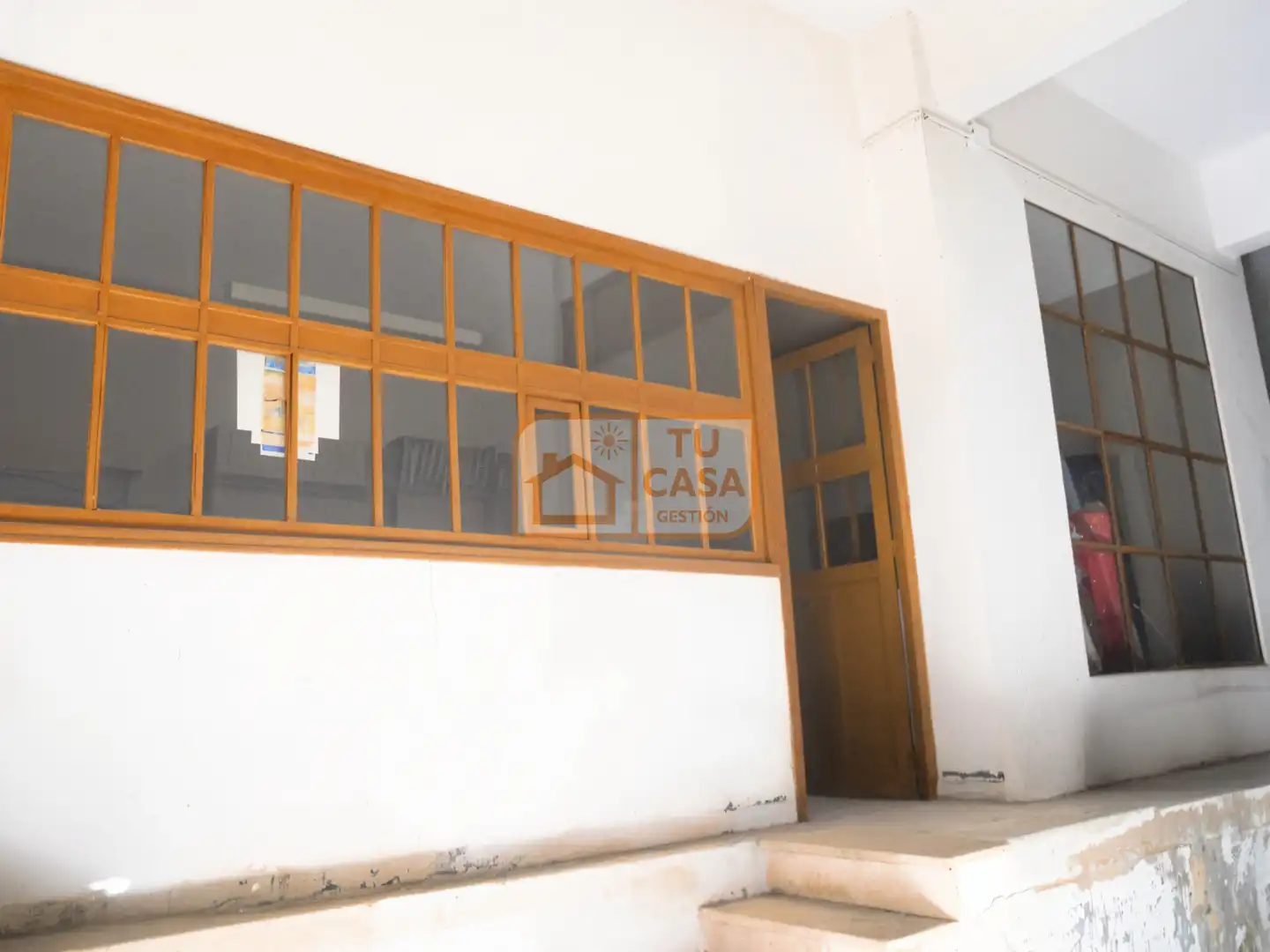Local comercial en venda a Avenida de Hernán Cortés, imagen 4
