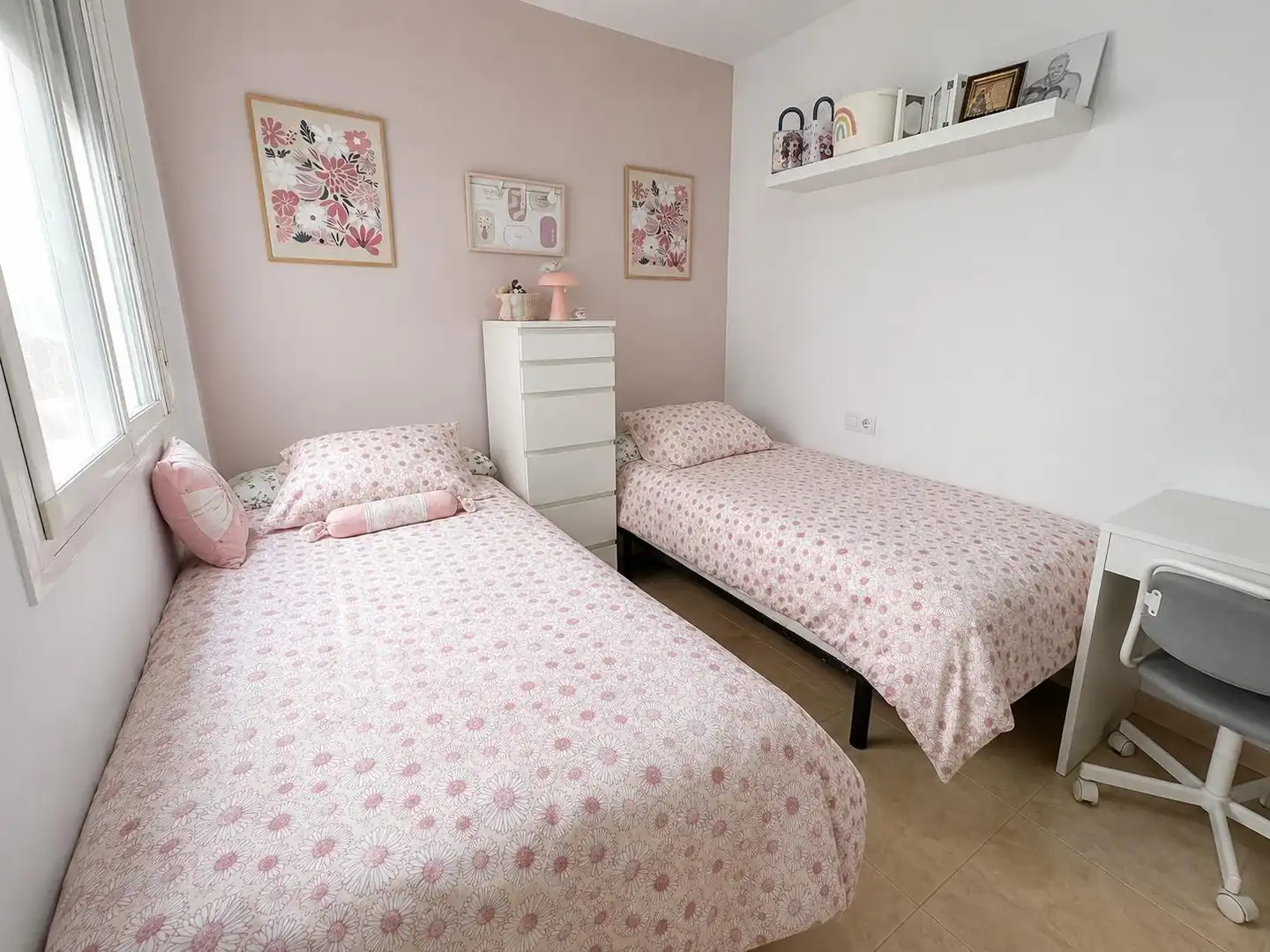Bedroom of Ground floor for sale in Los Barrios  with Air Conditioner and Furnished