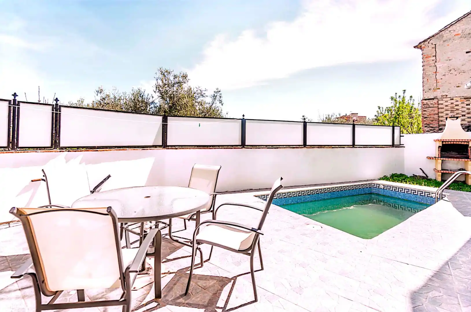 Terrassa de Finca rústica en venda en El Pinar amb Terrassa, Piscina i Moblat