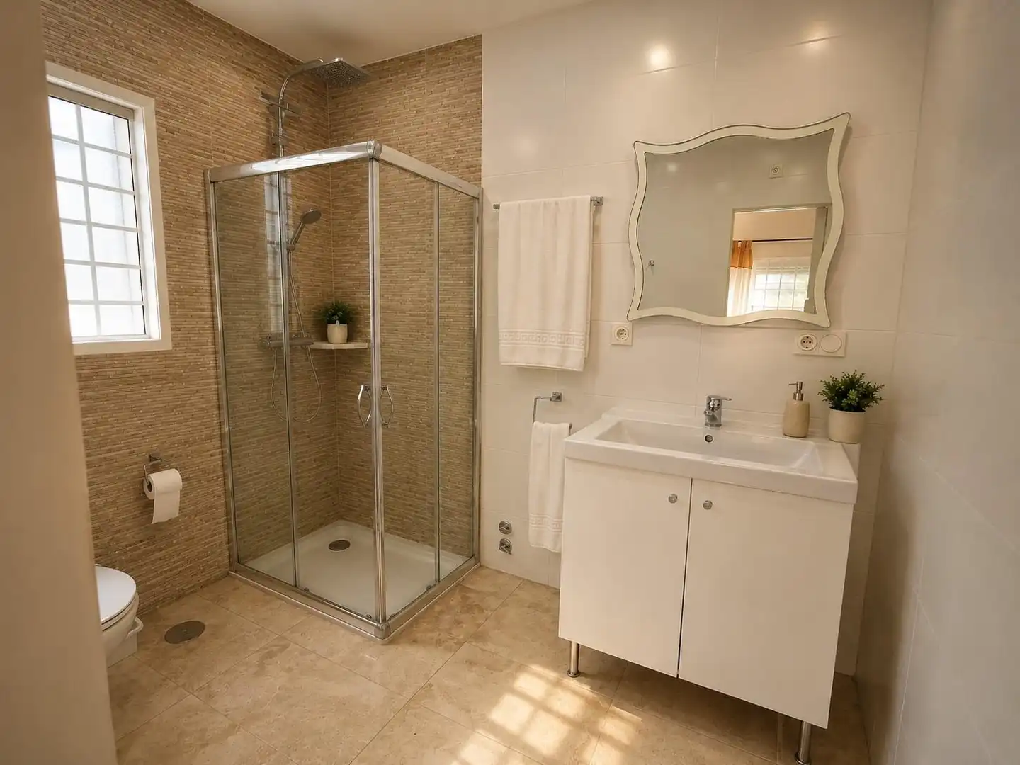 Baño de Casa o chalet en venta en El Campello con Aire acondicionado, Calefacción y Jardín privado