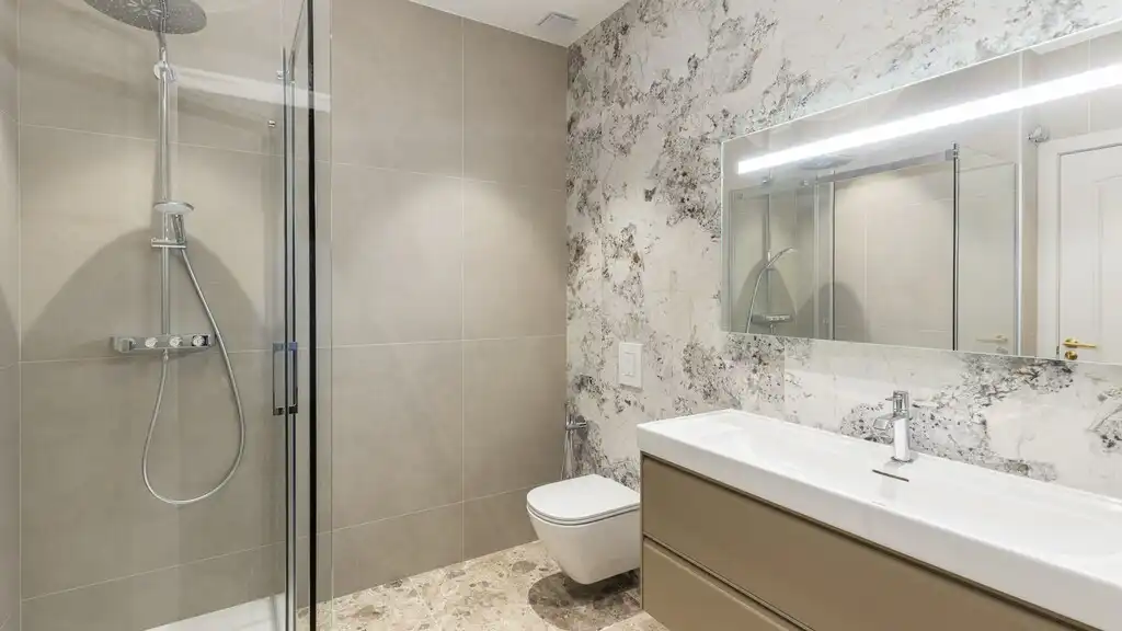Badezimmer von Wohnungen zum Verkauf in Barcelona mit Klimaanlage, Heizung und Terrasse