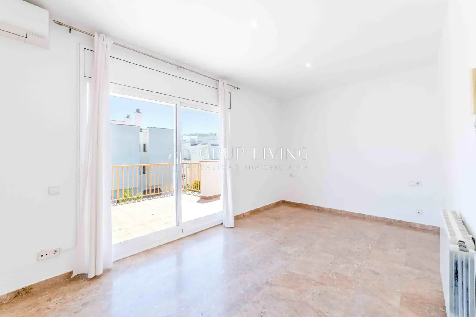 Casa amb terrassa en venda a Can Girona - Terramar - Vinyet, imagen 24