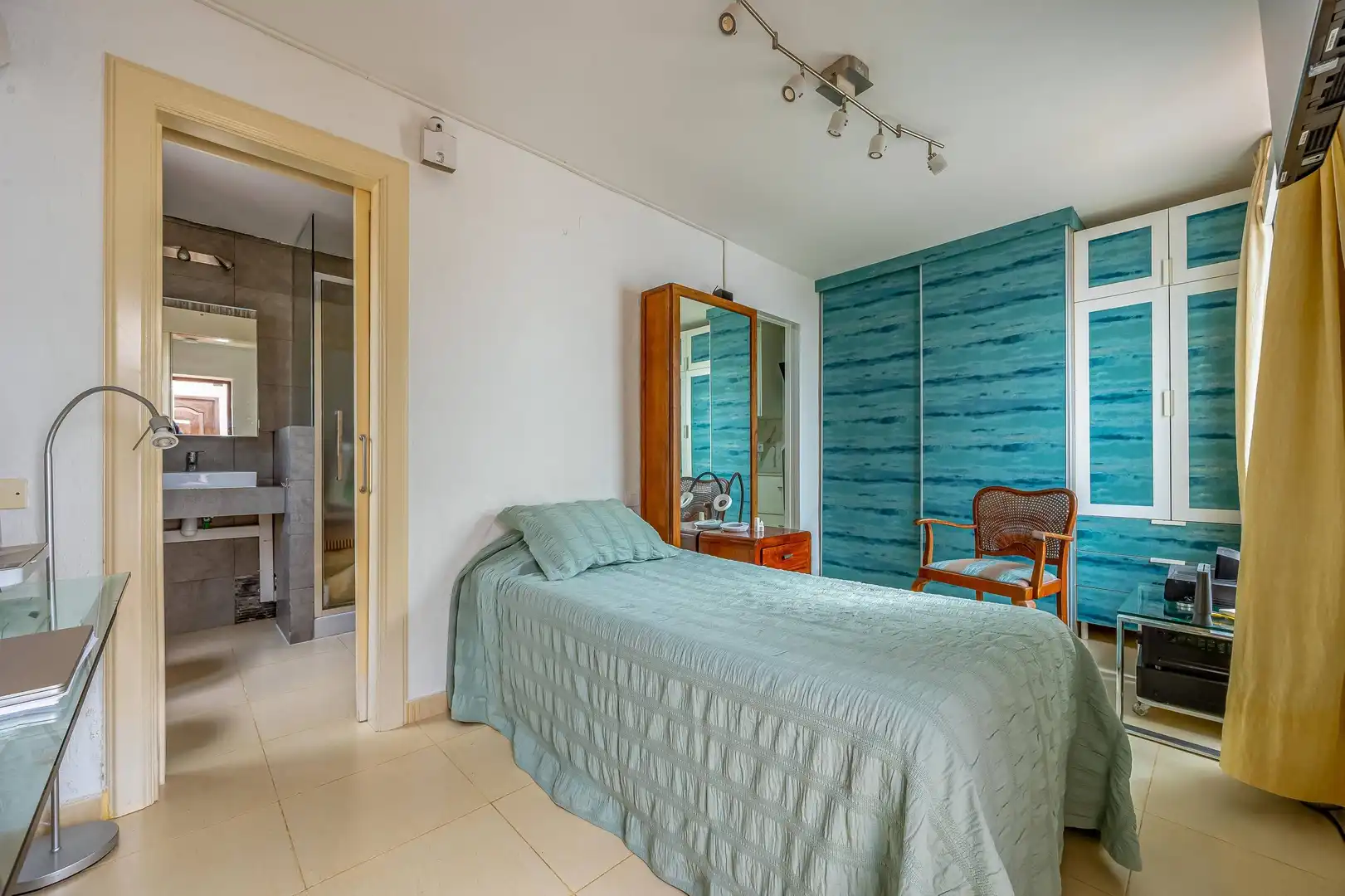 Dormitori de Casa o xalet en venda en Telde amb Aire condicionat, Jardí privat i Terrassa