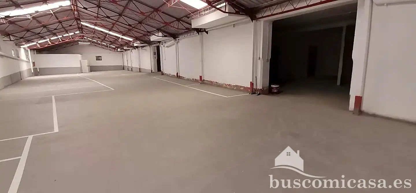 Garage zur Miete in Linares