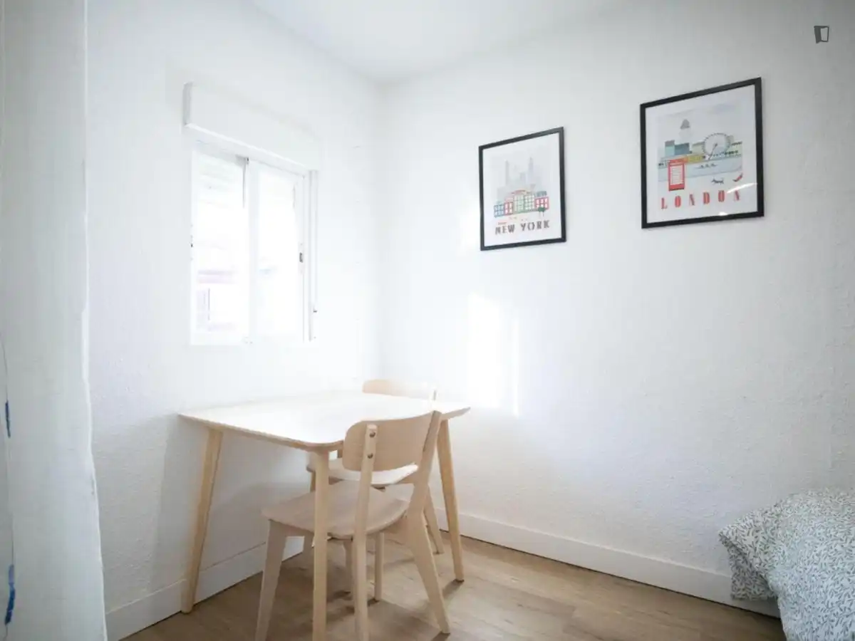Study for rent in Palomeras Bajas
