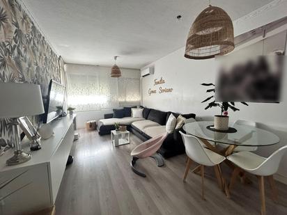 Living room of Flat for sale in Sant Adrià de Besòs