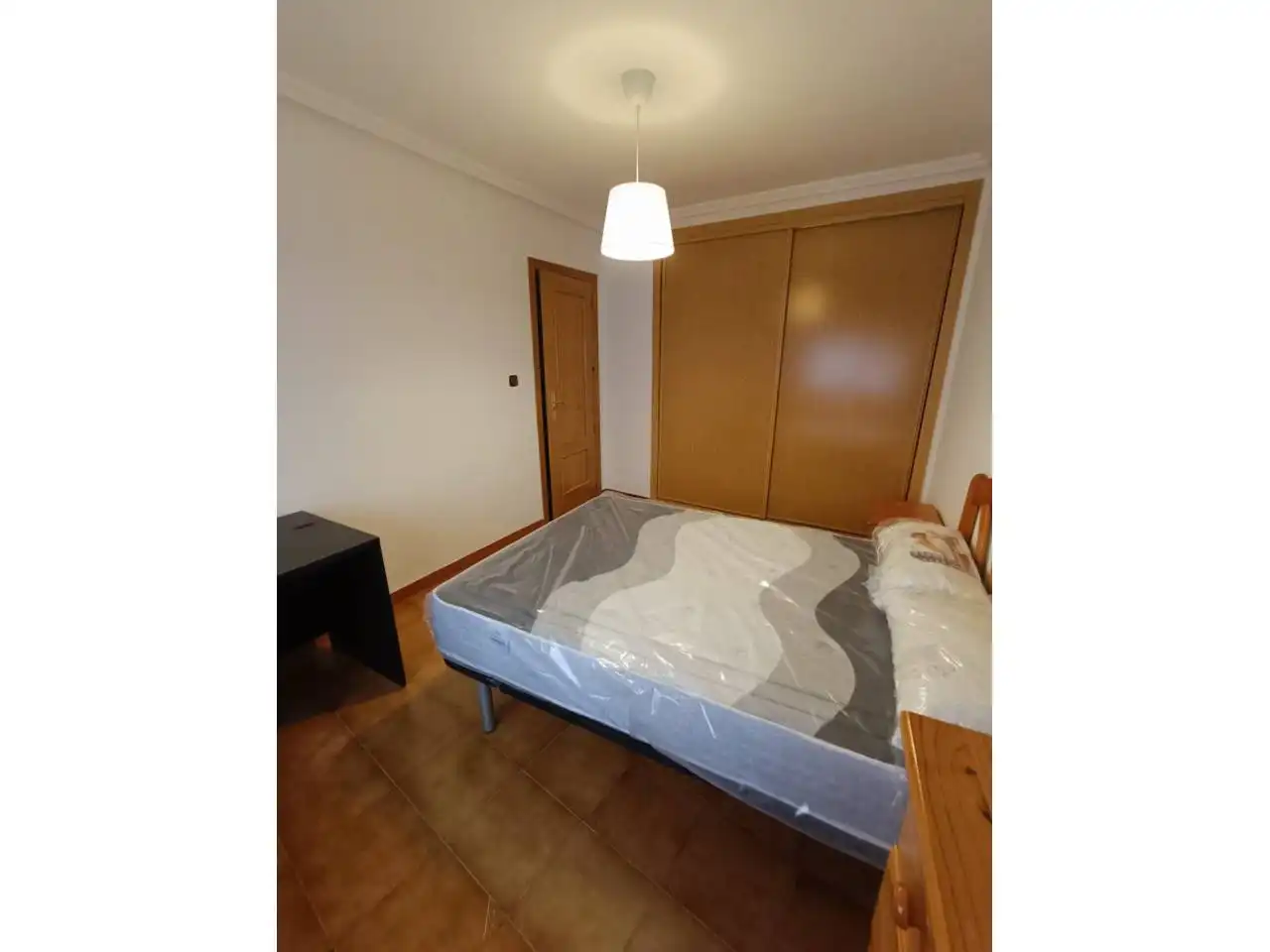 Habitación de Piso de alquiler en Fuenlabrada con Calefacción, Terraza y Amueblado